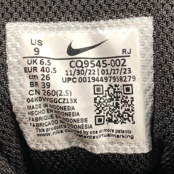 NIKE LEGEND ESSENTIAL 2 Women`s Size 9 Black Athletic Running Shoes CQ9545-002 - Picture 8 of 8